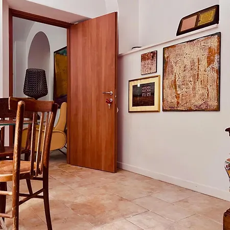 Questa Casa Non E Un LʼAquila