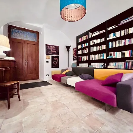 Questa Casa Non E Un * LʼAquila